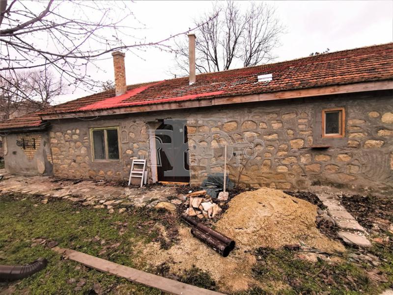 Продава  Къща, област Варна, гр. Суворово • 52 000 EUR • ID 16686157 — holmes.bg - [1] 