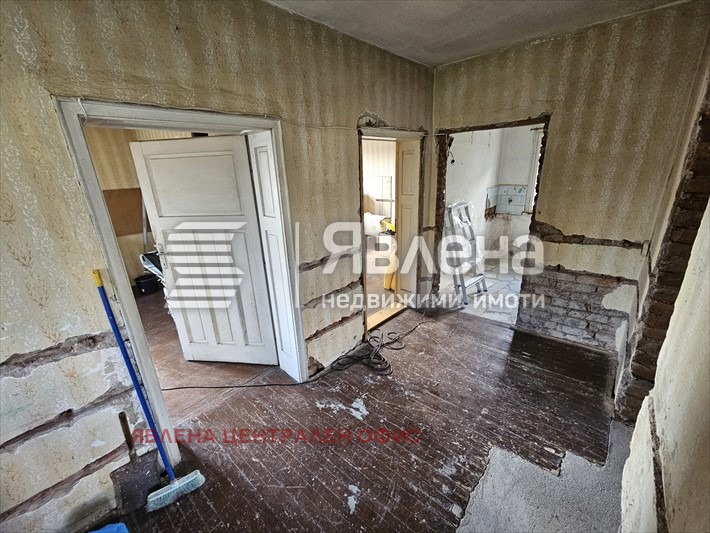 Продава КЪЩА, с. Големо Бучино, област Перник, снимка 5 - Къщи - 53687255