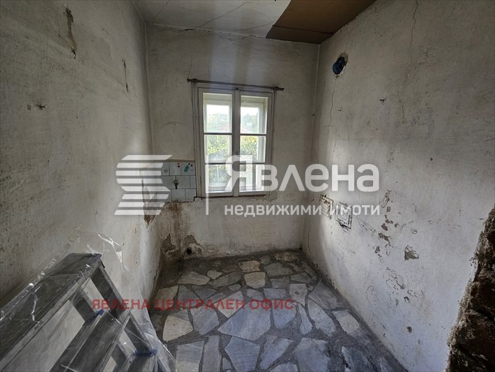 Продава КЪЩА, с. Големо Бучино, област Перник, снимка 7 - Къщи - 53687255