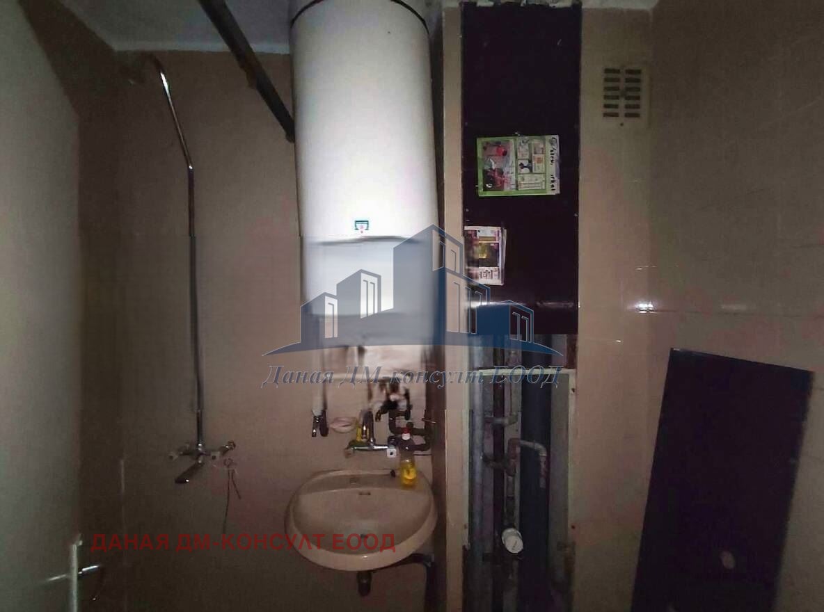 Продава 2-СТАЕН, гр. Шумен, Боян Българанов 1, снимка 8 - Апартаменти - 53979652