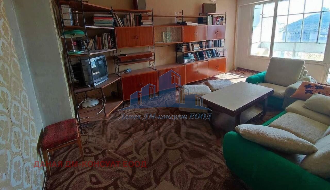 Продава 2-СТАЕН, гр. Шумен, Боян Българанов 1, снимка 2 - Апартаменти - 53979652