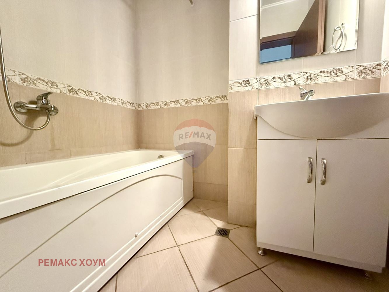 Продава 3-СТАЕН, гр. Балчик, област Добрич, снимка 13 - Апартаменти - 54175043