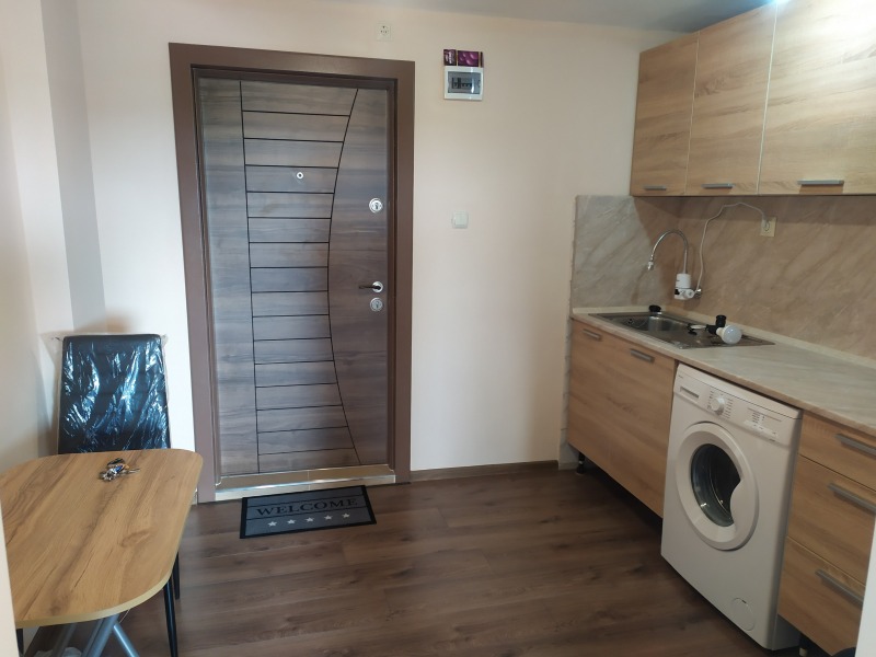 Продава АТЕЛИЕ, ТАВАН в град Плевен, Широк център - 22 кв.м / 32 000 € » 62 586.56 лв.