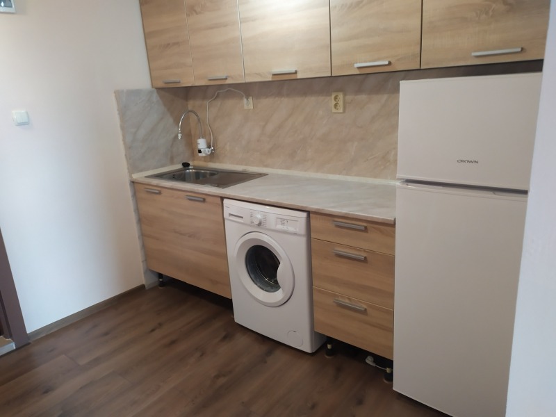 Продава АТЕЛИЕ, ТАВАН, гр. Плевен, Широк център, снимка 13 - Апартаменти - 52782306