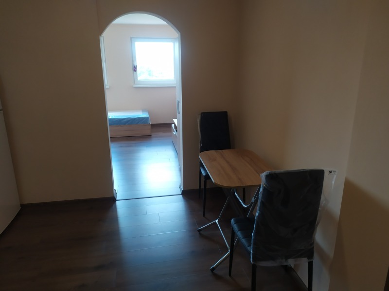 Продава АТЕЛИЕ, ТАВАН, гр. Плевен, Широк център, снимка 9 - Апартаменти - 52782306