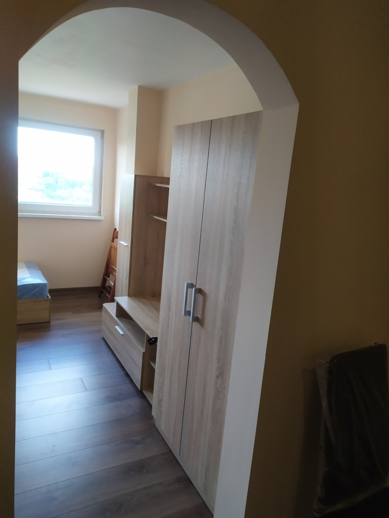 Продава АТЕЛИЕ, ТАВАН, гр. Плевен, Широк център, снимка 15 - Апартаменти - 52782306