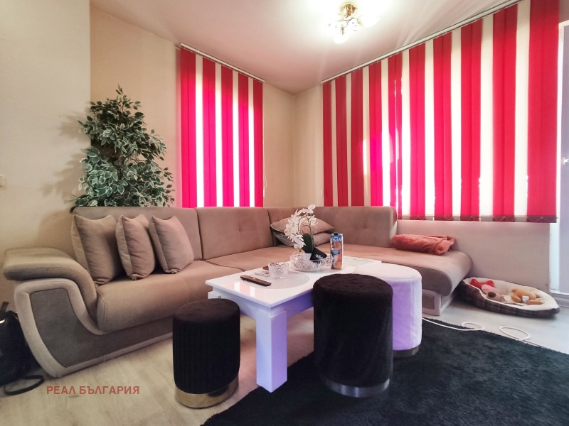 Продава 2-СТАЕН в град Русе, Чародейка - Юг - 104 кв.м / 91 200 € » 178 371.70 лв., РЕАЛ БЪЛГАРИЯ