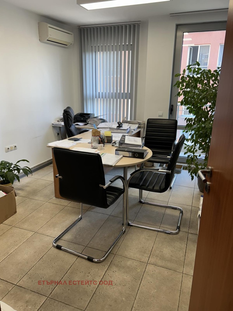 Eladó  Hivatal Sofia , Zona B-18 , 80 négyzetméter | 65100386 - kép [7]