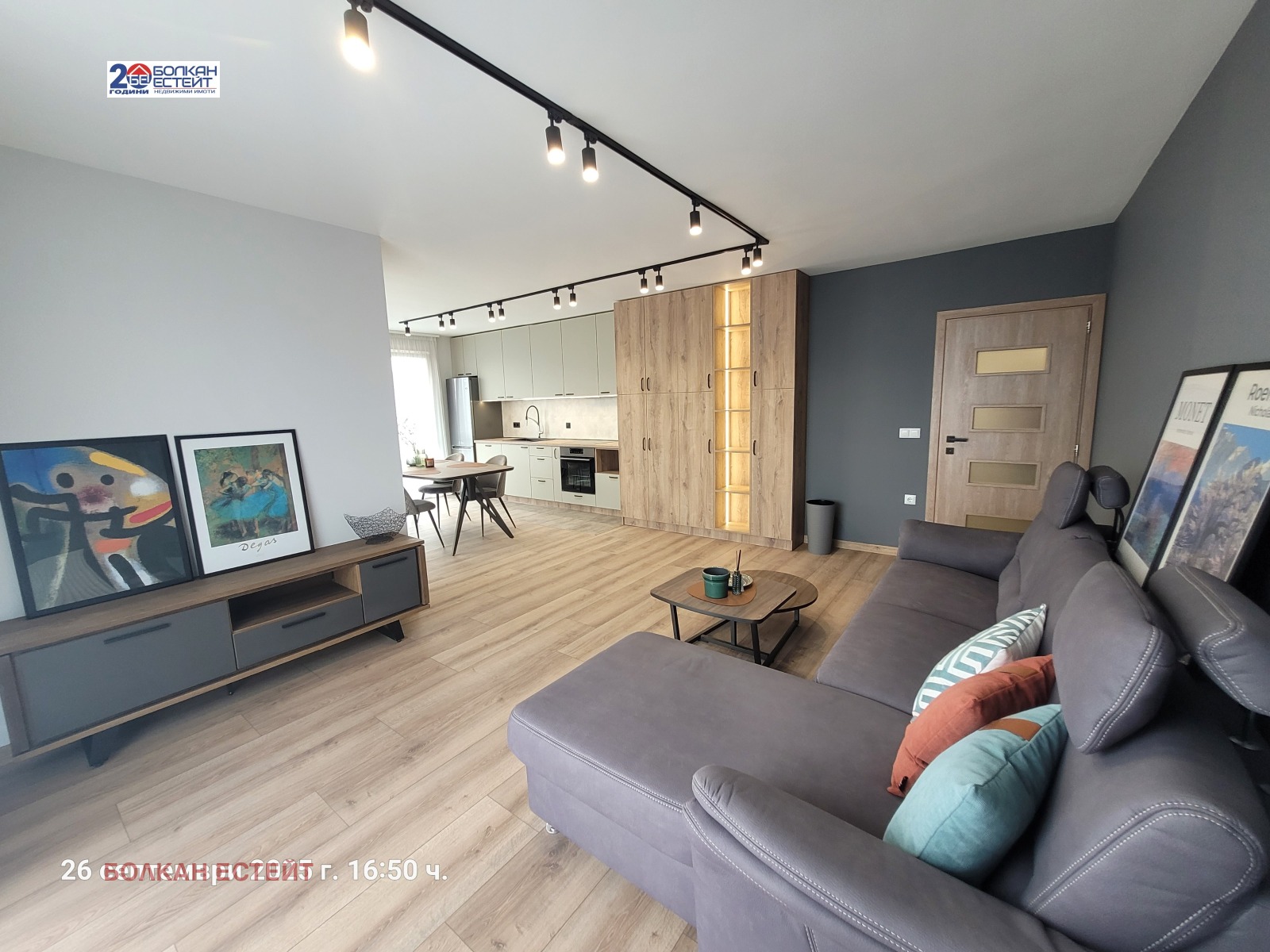 Продава 3-СТАЕН, гр. Велико Търново, Акация, снимка 2 - Апартаменти - 51901153