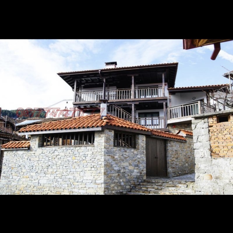 Продава КЪЩА в област Благоевград, с. Тешово - 350 кв.м / 155 000 € » 303 153.65 лв.