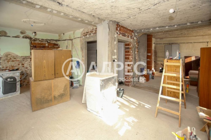 Продава КЪЩА, с. Алдомировци, област София област, снимка 14 - Къщи - 53020228