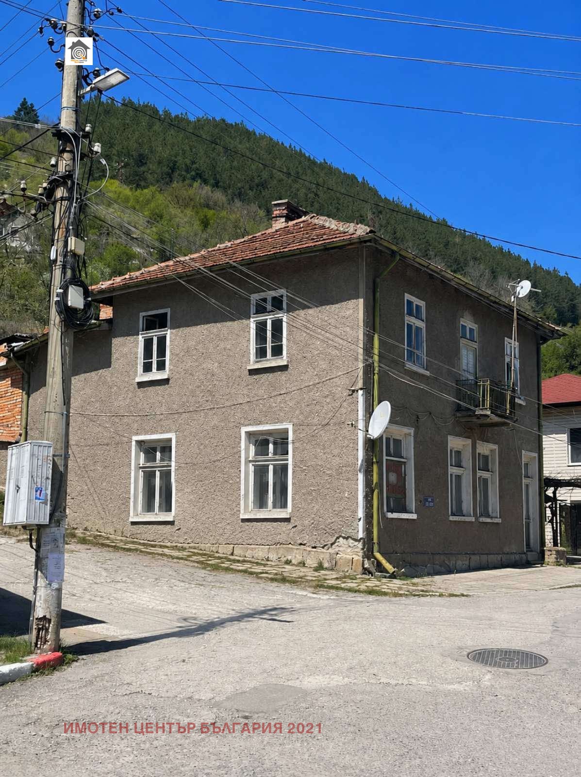 Продава КЪЩА, с. Владо Тричков, област София област