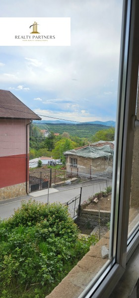 House Kladnitsa, region Pernik 13