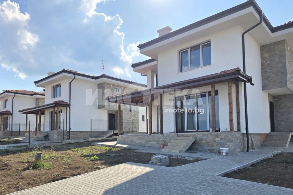 Продава КЪЩА, с. Гурмазово, област София област, снимка 4 - Къщи - 53204457