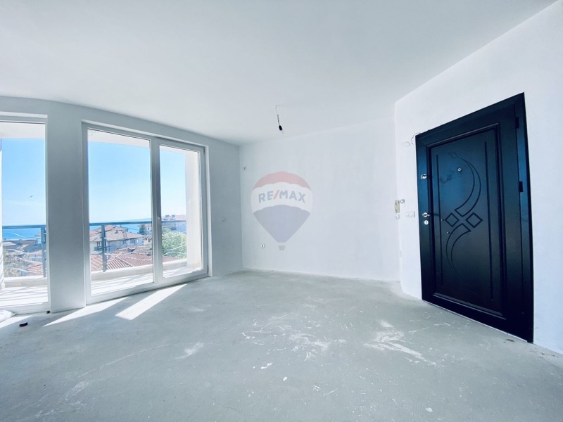 Продава 2-СТАЕН в област Добрич, гр. Балчик - 82 кв.м / 119 000 € » 232 743.77 лв., РЕМАКС ХОУМ