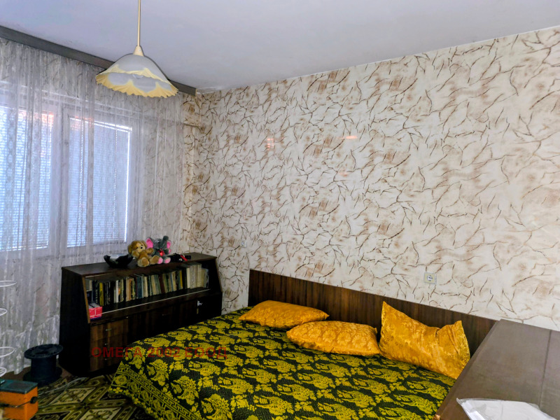 Продава  3-стаен град Русе , Здравец Изток , 80 кв.м | 26384778 - изображение [3]