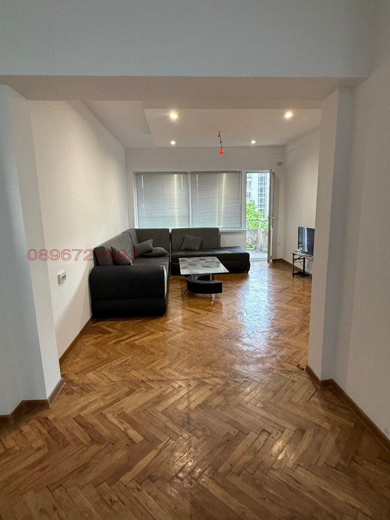 Продава  Многостаен град Шумен , Център , 80 кв.м | 67347410 - изображение [2]