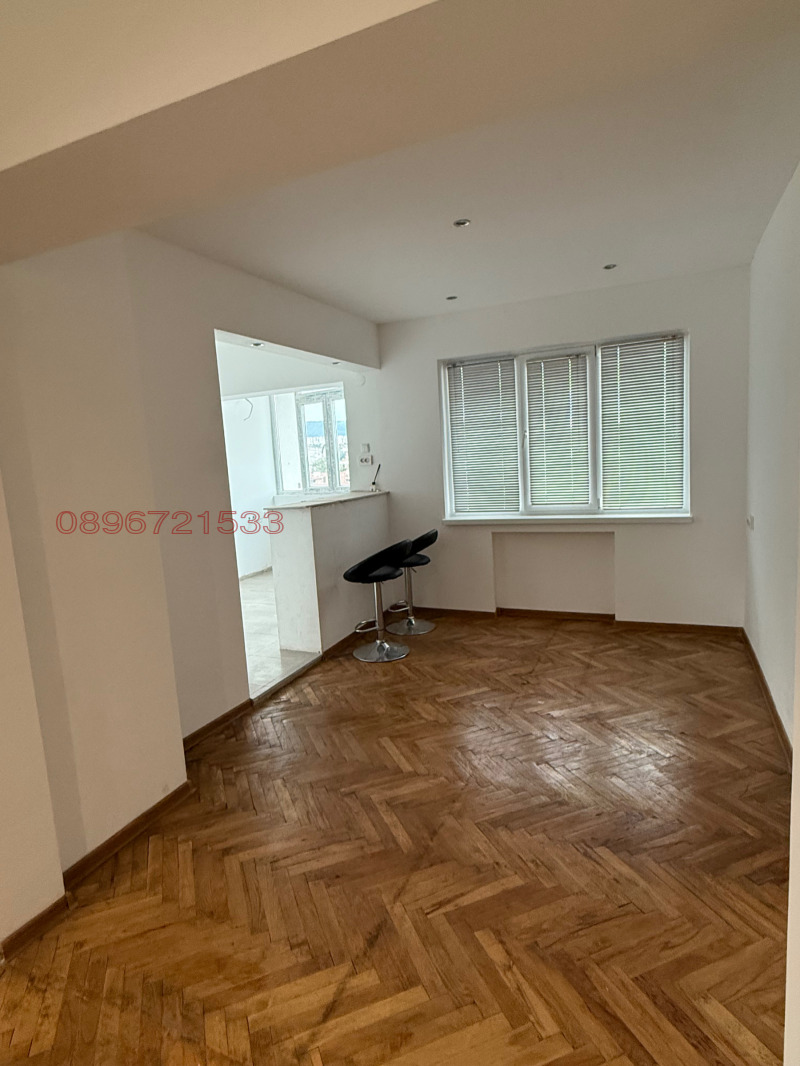 Продава  Многостаен град Шумен , Център , 80 кв.м | 67347410 - изображение [3]