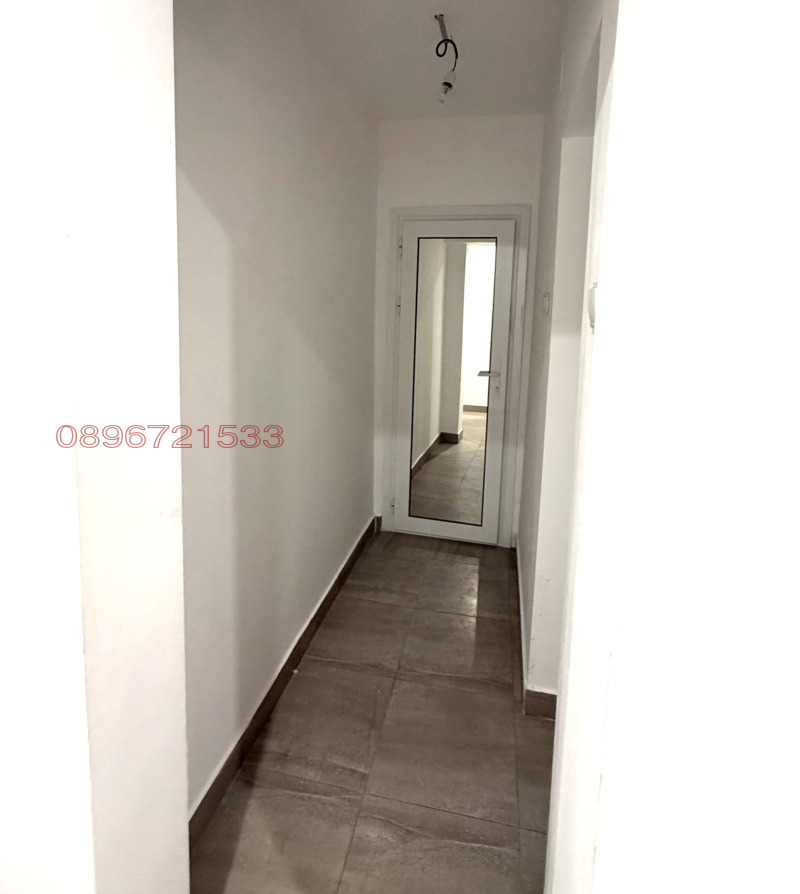 Продава  Многостаен град Шумен , Център , 80 кв.м | 67347410 - изображение [7]