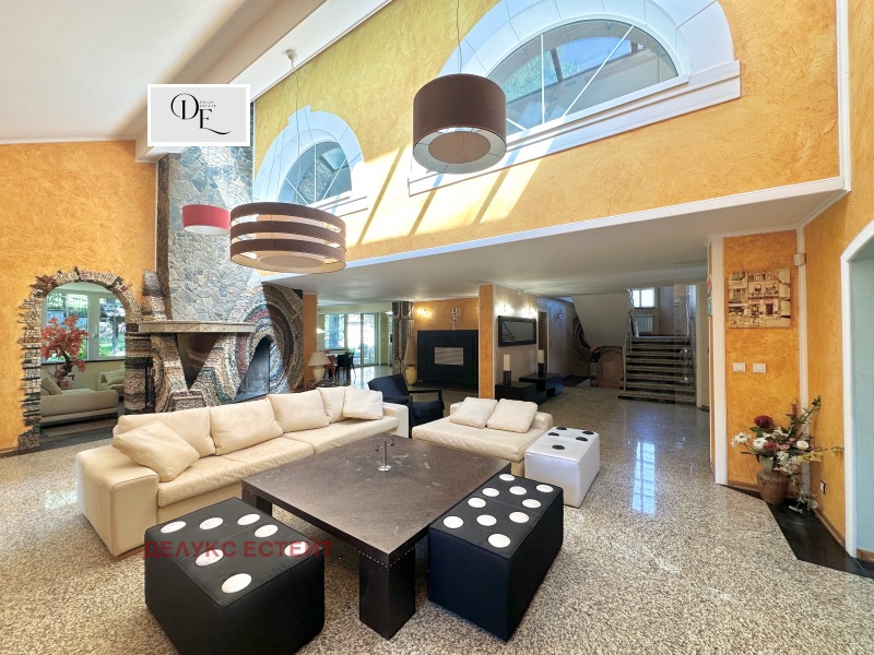Na prodej  Dům Sofia , v.z.Kinocentara , 556 m2 | 69313197 - obraz [2]