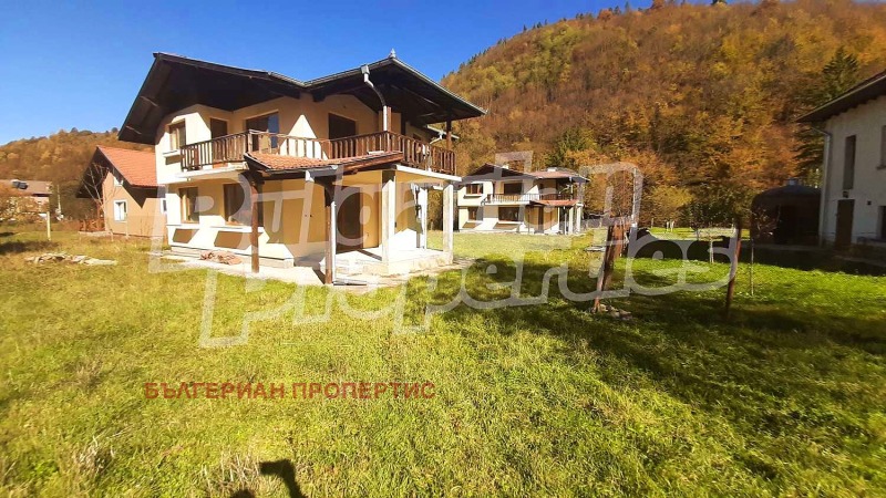 Продава КЪЩА, с. Рибарица, област Ловеч, снимка 4 - Къщи - 52374818