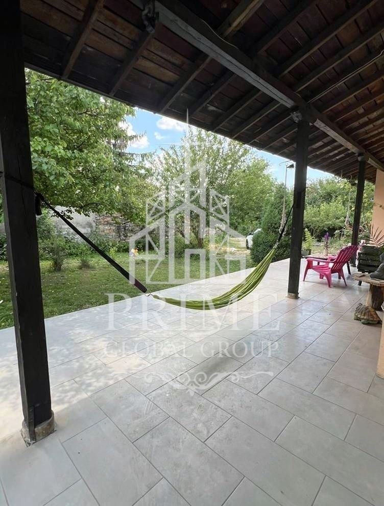 Продава КЪЩА, с. Средно село, област Варна, снимка 11 - Къщи - 55748353