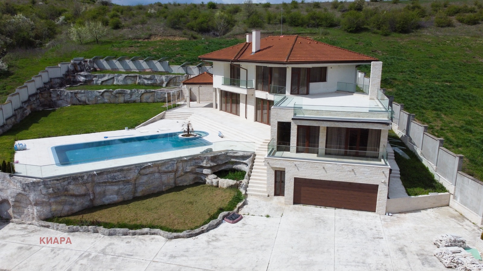 Продава КЪЩА, гр. Русе, Басарбово, снимка 2 - Къщи - 54172524