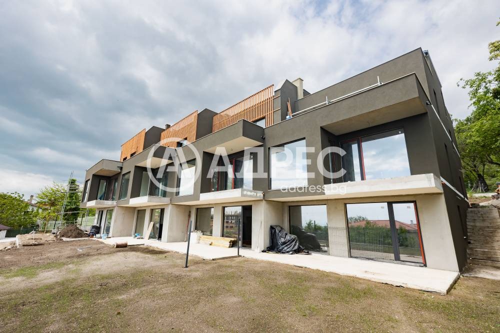 Продава КЪЩА, гр. Варна, к.к. Слънчев ден