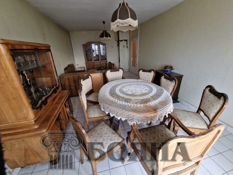 Продава 3-СТАЕН в град Русе, Родина 3 - 94 кв.м / 85 000 € » 166 245.55 лв., ИМОТИ БОЯНА
