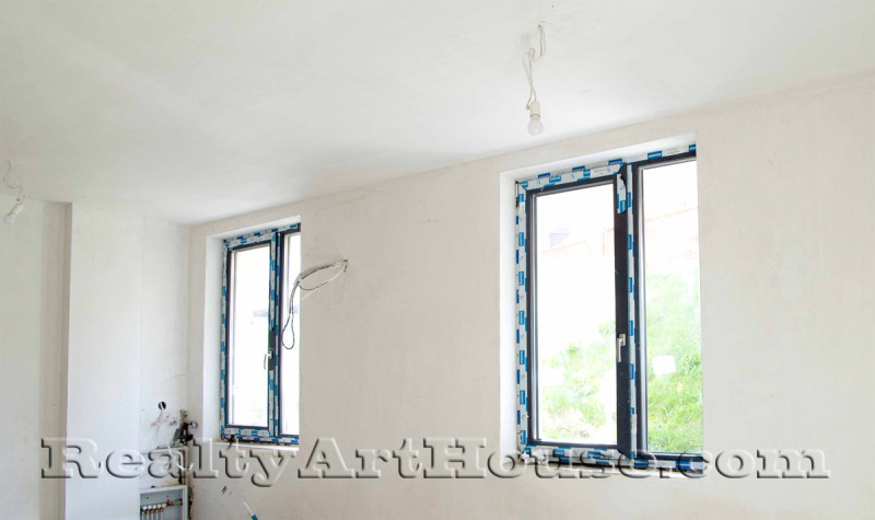 Продава АТЕЛИЕ, ТАВАН в град София, Овча купел - 87 кв.м / 144 000 € » 281 639.52 лв., ИНТЕР АРТ ХАУС - АГЕНЦИЯ ЗА НЕДВИЖИМИ ИМОТИ - РИЕЛТИ АРТ ХАУС