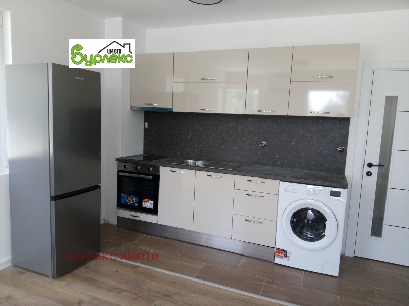 Na prodej  1 ložnice Varna , m-t Pčelina , 75 m2 | 68564440