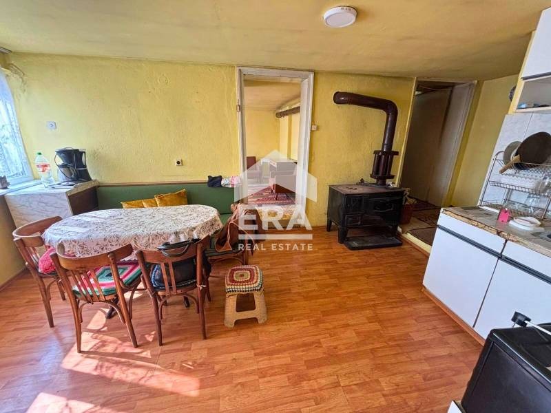 Продава КЪЩА, с. Мараш, област Шумен, снимка 2 - Къщи - 53778327