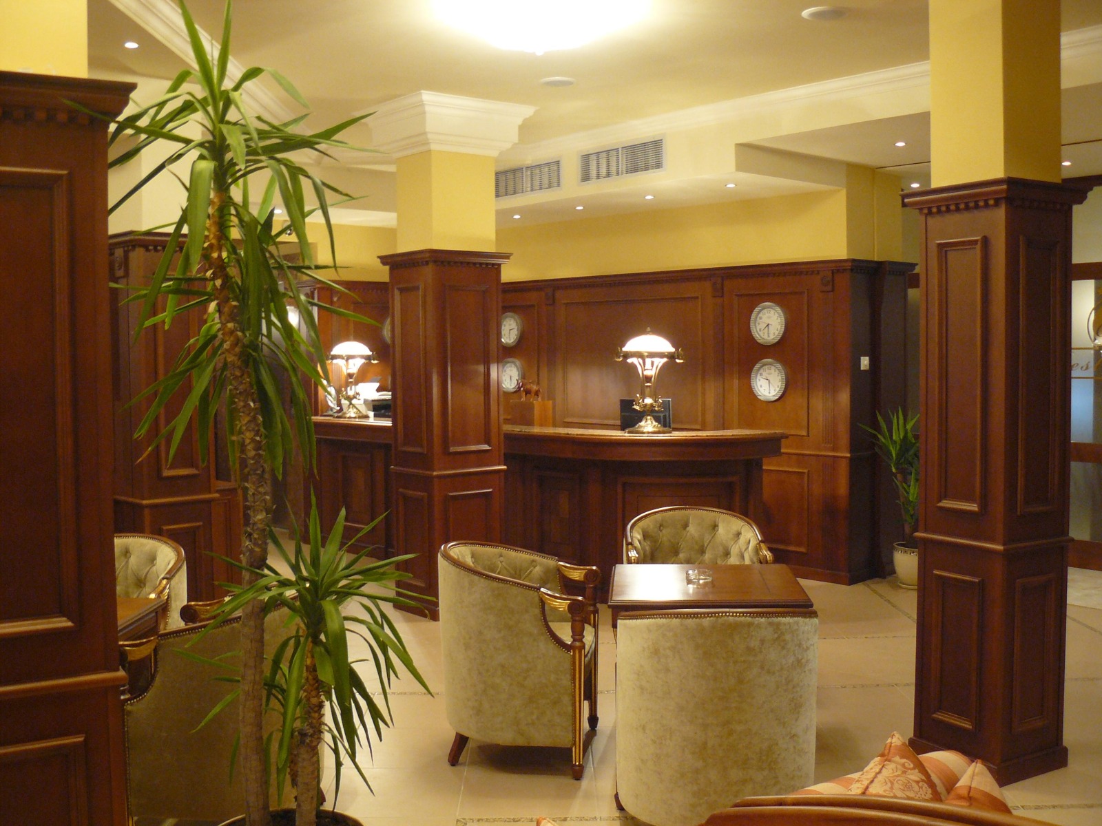 Продава ХОТЕЛ, гр. Пловдив, Мараша, снимка 2 - Хотели - 53811583