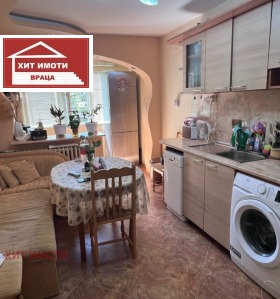1 chambre Tsentar, Vratsa