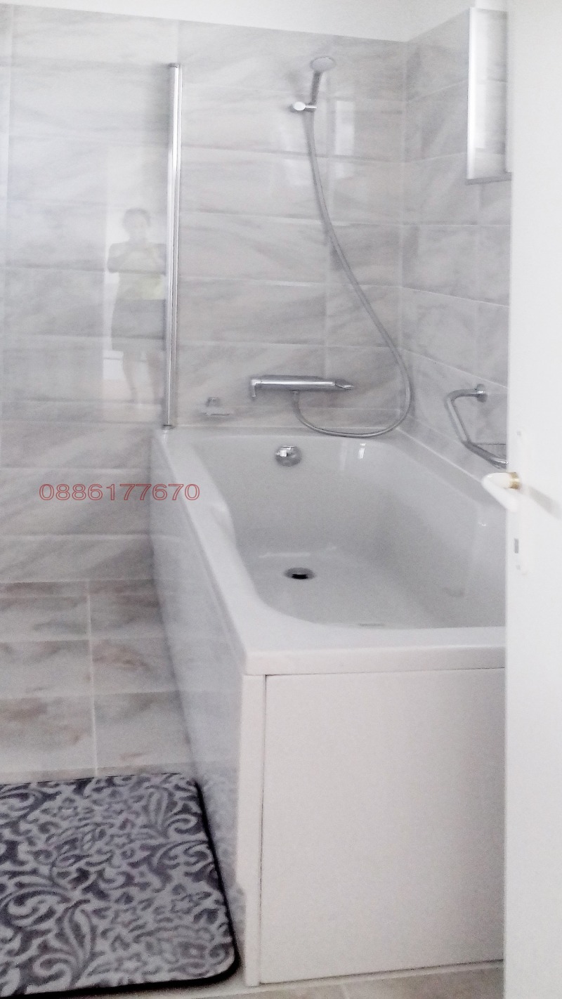 Продава КЪЩА, гр. Луковит, област Ловеч, снимка 3 - Къщи - 52781060