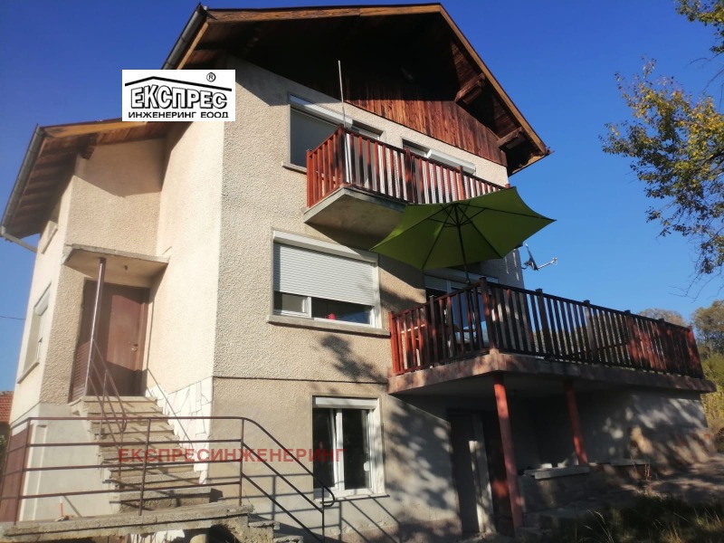 Продава КЪЩА, с. Габра, област София област