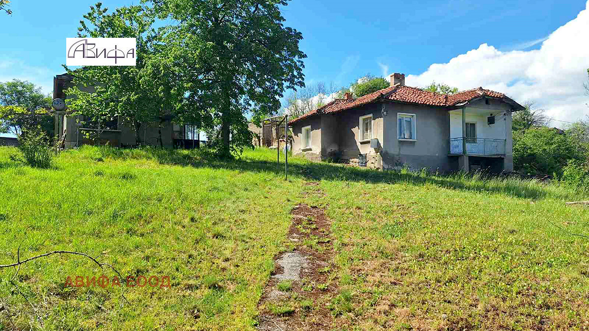 Продава КЪЩА, с. Чеканчево, област София област