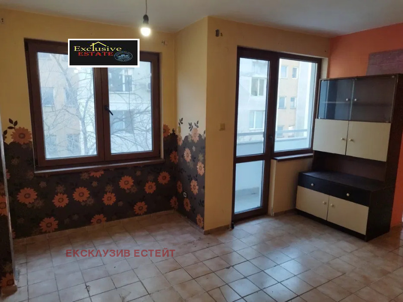 Продава  3-стаен град Варна , Лятно кино Тракия , 106 кв.м | 35773713