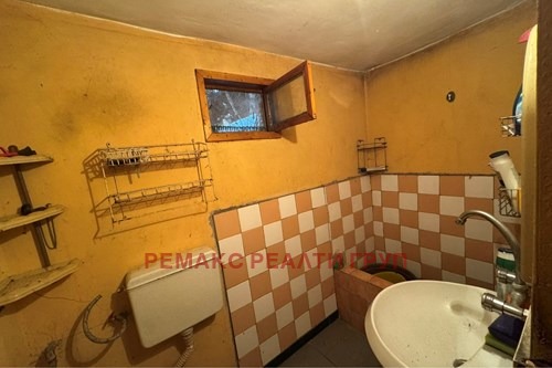 Продава 4-СТАЕН, гр. Търговище, Запад 3, снимка 14 - Апартаменти - 55964924