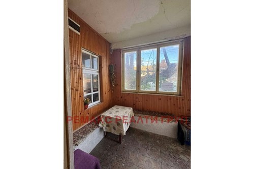 Продава 4-СТАЕН, гр. Търговище, Запад 3, снимка 2 - Апартаменти - 55964924