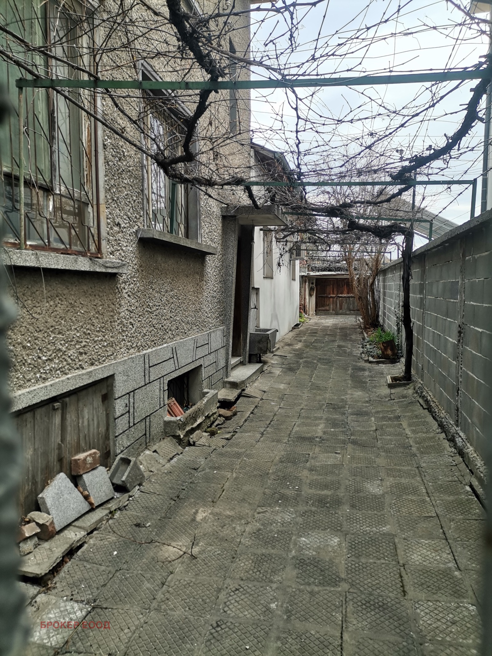 Продава КЪЩА, гр. Сливен, Център, снимка 2 - Къщи - 51213625
