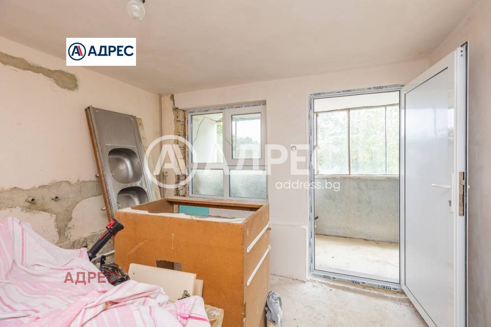 Продава КЪЩА, с. Осеново, област Варна, снимка 9 - Къщи - 55986618