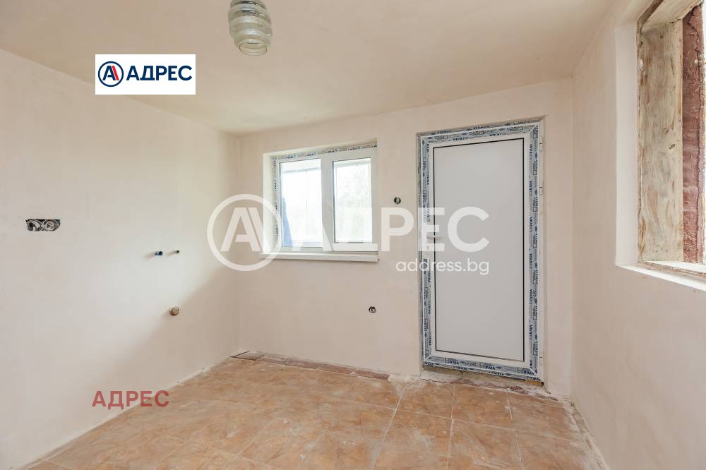 Продава КЪЩА, с. Осеново, област Варна, снимка 3 - Къщи - 55986618