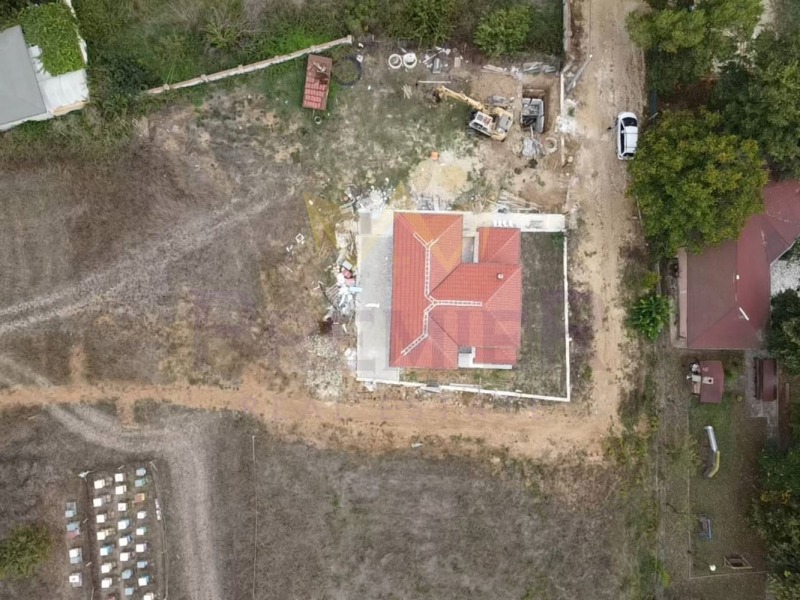 Продава КЪЩА, с. Шкорпиловци, област Варна, снимка 8 - Къщи - 52452652