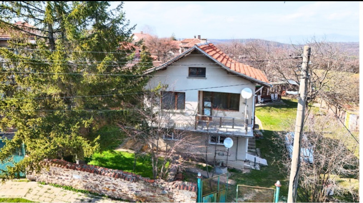 Продава КЪЩА, с. Нови хан, област София област