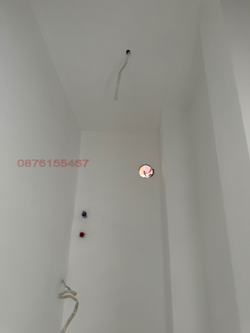 Продава 2-СТАЕН в град Перник, Твърди ливади - 67 кв.м / 110 000 € » 215 141.30 лв.