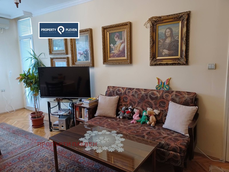 Продава 3-СТАЕН, гр. Плевен, Идеален център