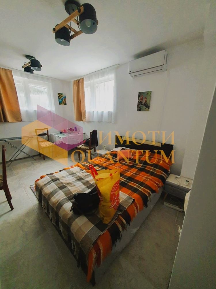 Продава АТЕЛИЕ, ТАВАН, гр. Варна, Цветен квартал, снимка 2 - Апартаменти - 52158566