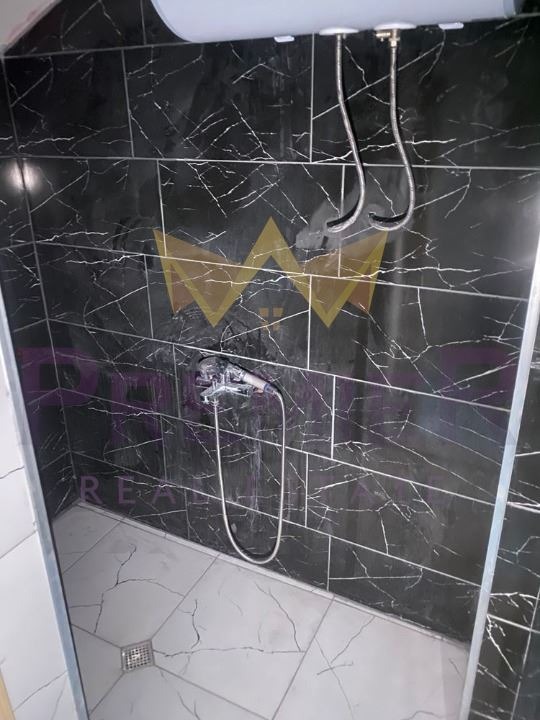 Продава АТЕЛИЕ, ТАВАН, гр. Варна, Колхозен пазар, снимка 3 - Апартаменти - 53857117