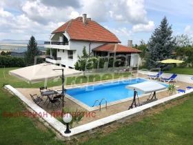 Продава  Къща, с. Кошарица